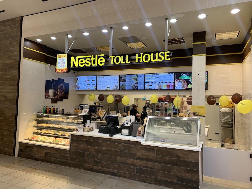 Nestlé Toll House Café by Chip Pairs Suburban Shopping With Sweet Treats  and Smiles at Town East Mall