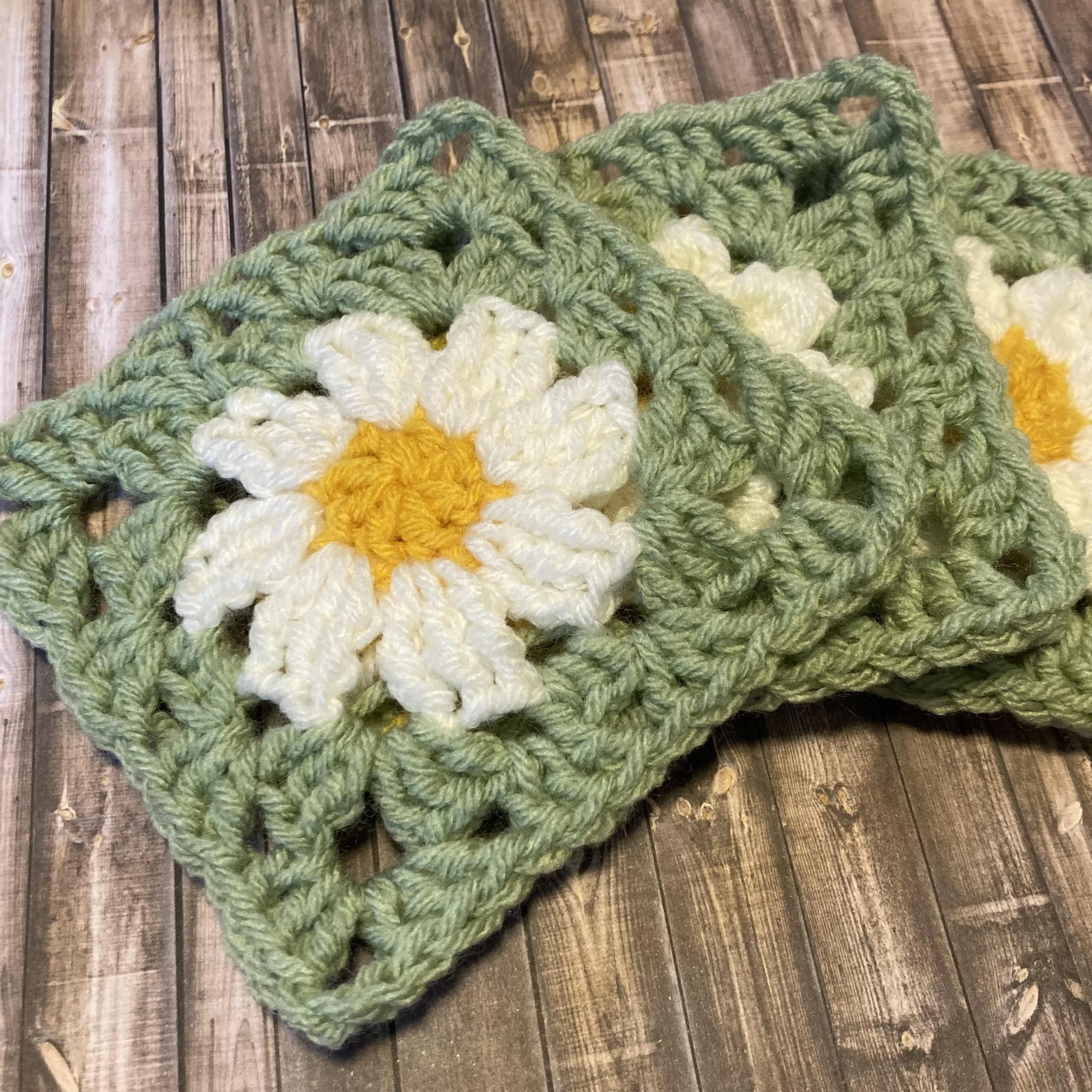 Crochet Class: Cute Daisy Granny Square (ages 12+)
