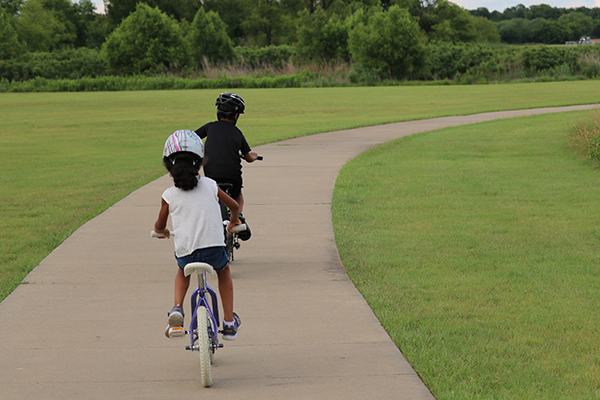 bike-ride-family-friendly